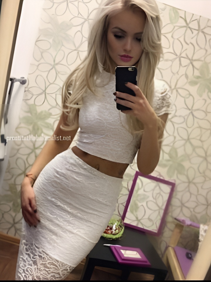 Каролина привлекальеная девушка из Гагарина цена от 5000 руб