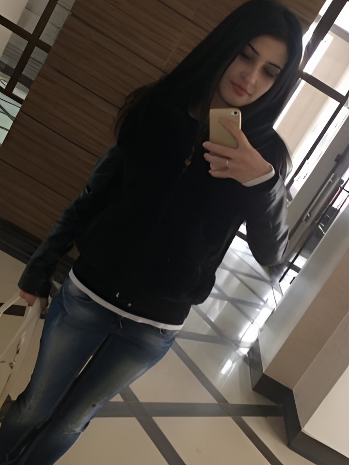 София привлекальеная девушка из Гагарина цена от 5000 руб