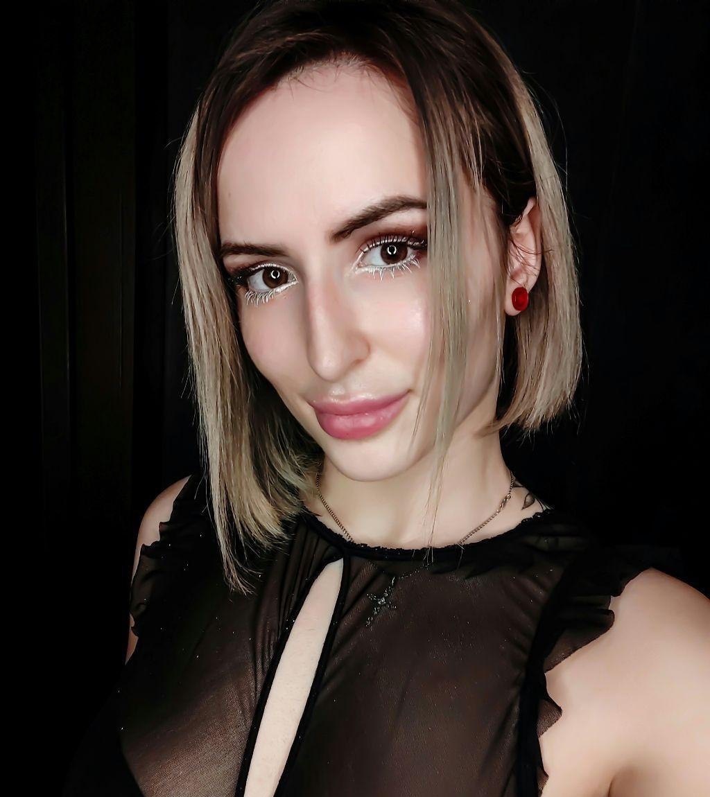 Карина привлекальеная девушка из Гагарина цена от 3500 руб