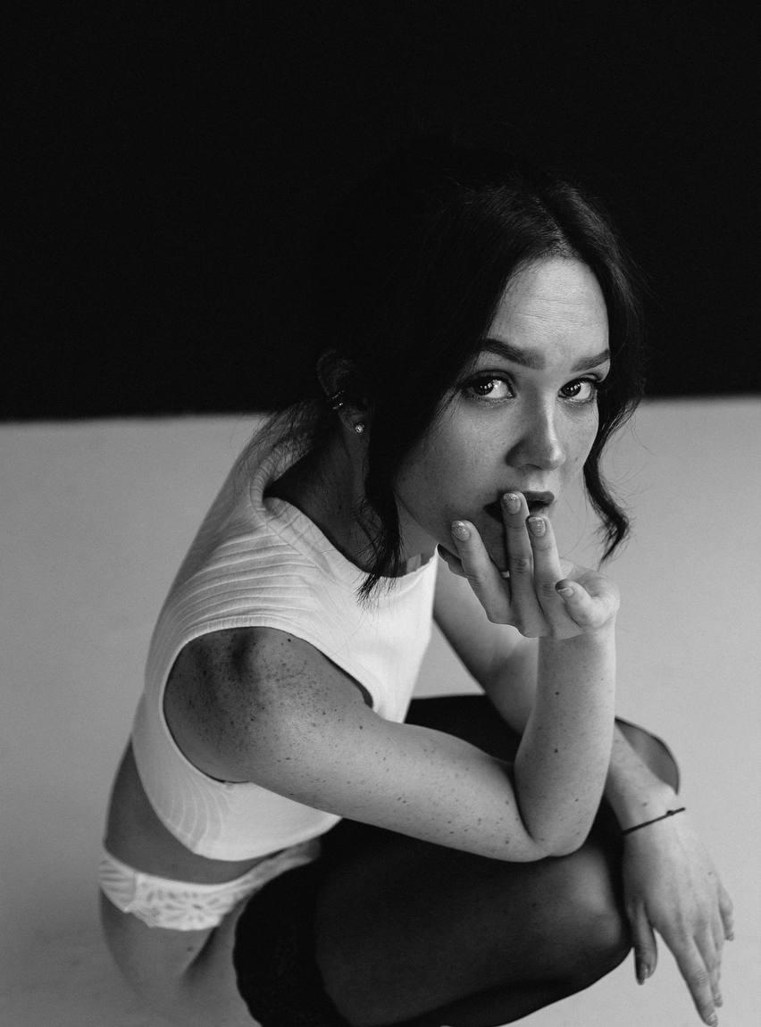 Алиночка привлекальеная девушка из Гагарина цена от 8000 руб