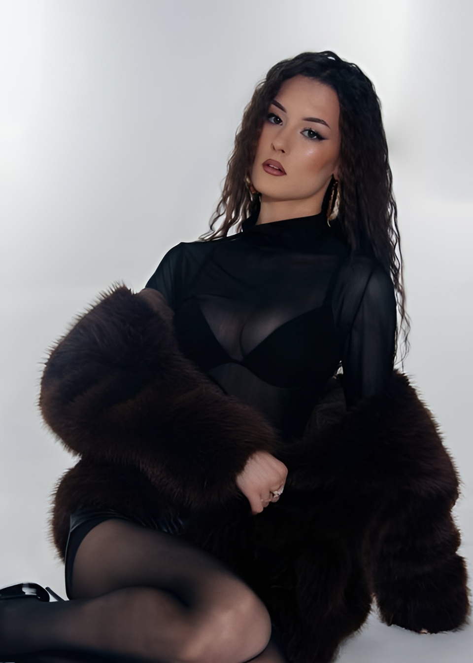 Юля привлекательная девушка из Гагарина цена от 6000 руб