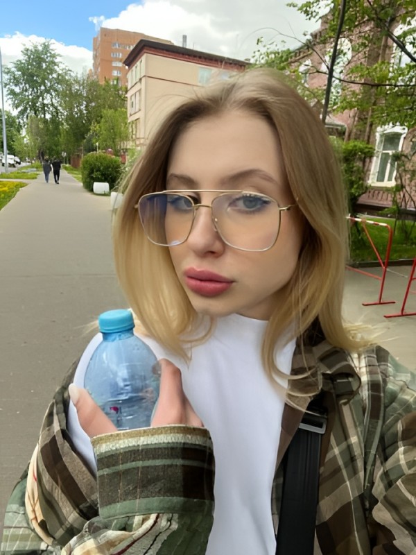 Инга привлекательная девушка из Гагарина цена от 4000 руб