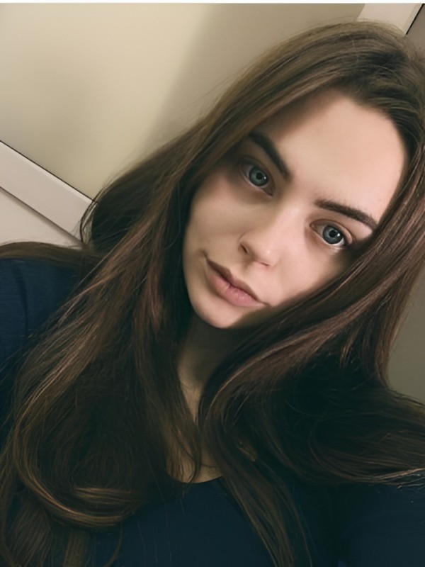 Олеся привлекательная девушка из Гагарина цена от 2000 руб