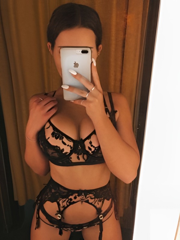 Сабина привлекательная девушка из Гагарина цена от 2000 руб